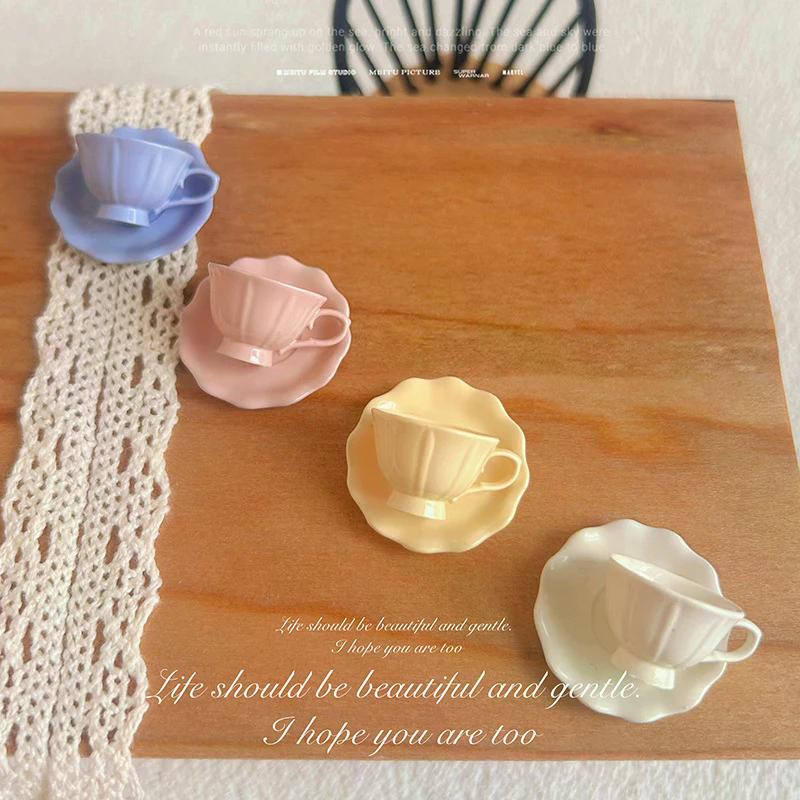 1Pcs Dollhouse French Retro Mini High Foot Relief Mark Coffee Cup With Handle Miniature Scene Decoration High End Stemmed Mugs