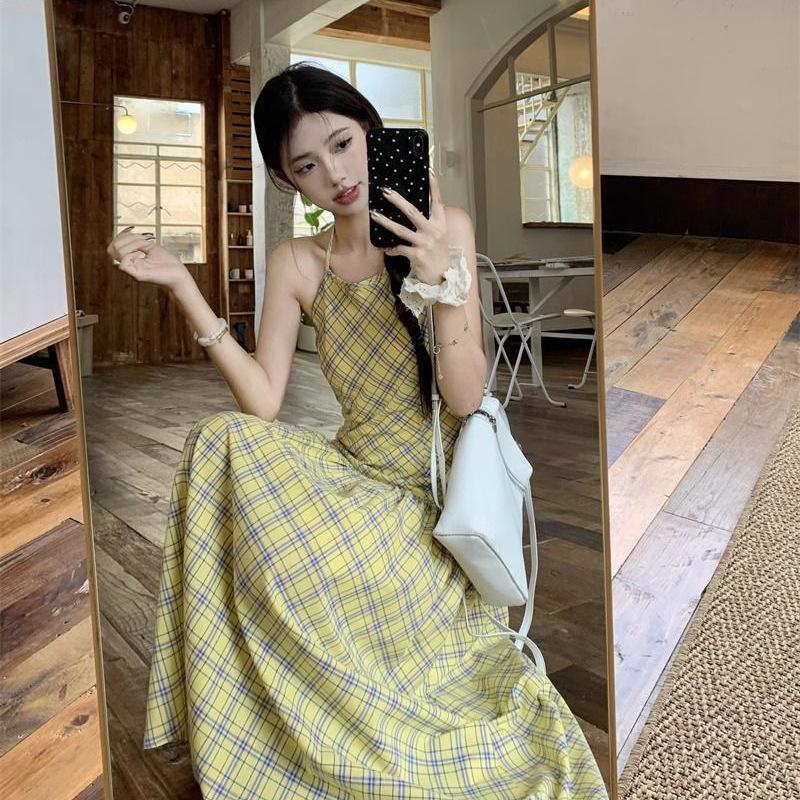 Neck skirt dress women's summer 2026 fashion new temperament suspender skirt yellow plaid waist halter skirt