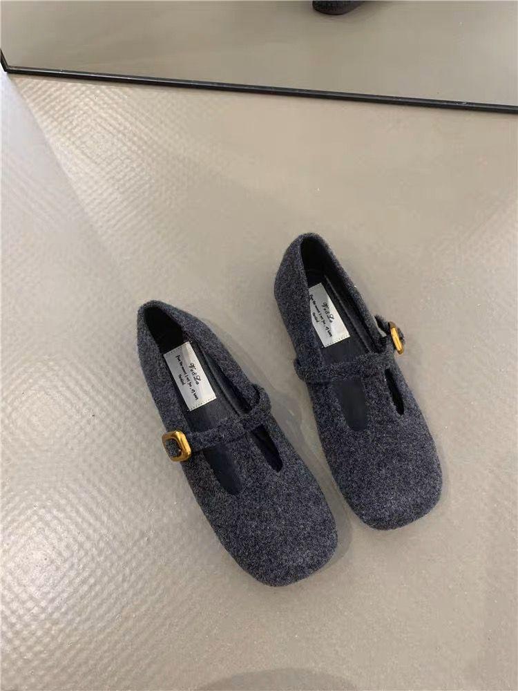 Retro Mary Jane Shoes Women's 2025 Autumn New French Temperament Elegant Woolen Square Head Shallow Mouth Soft Sole Evening Shoes