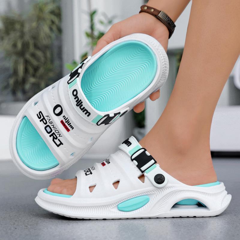 Sandals 2025 summer new fashion trend stepping on shit feeling two wear one-word drag couple travel wading beach shoes