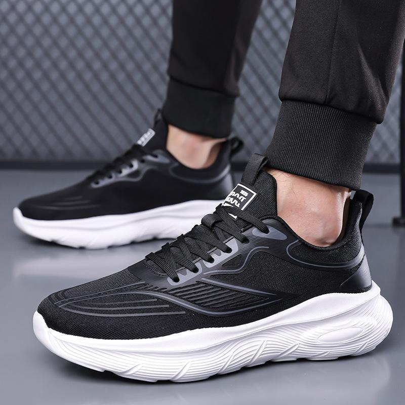 Men's shoes summer 2025 new mesh hollow breathable lightweight running shoes student casual shoes 2025