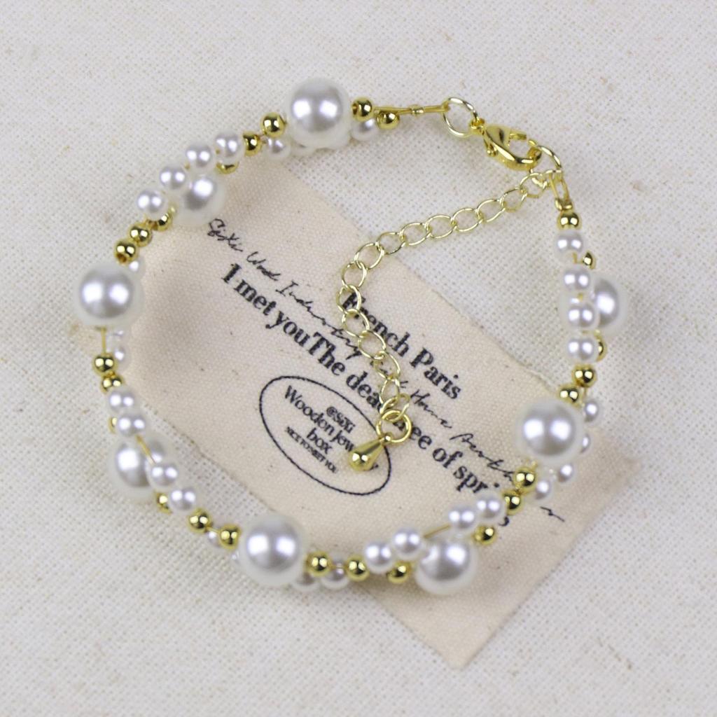 Elegant 2025 Pearl & Small Flower Cat Paw Beaded Bracelet