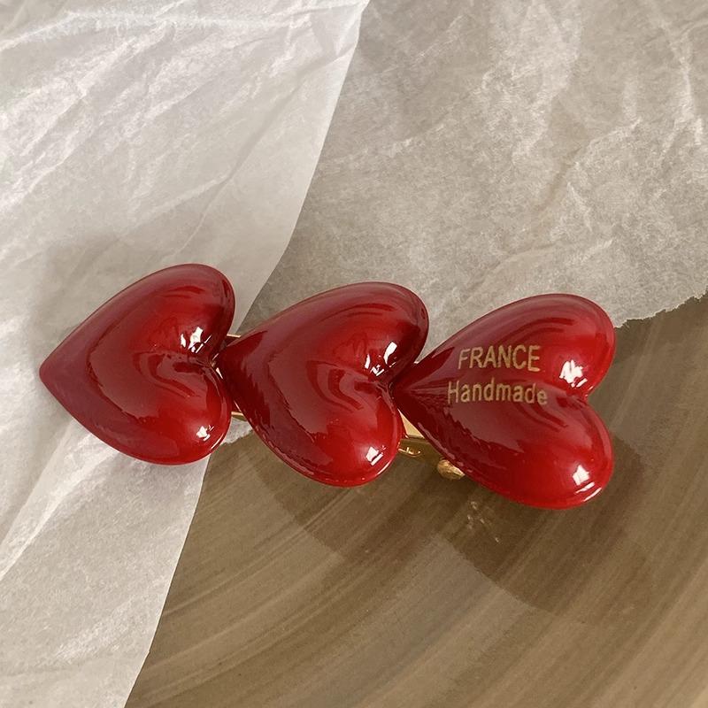 

New Three Heart Hairpins Korean Cute Cream Color Peach Heart Duckbill Clip Retro Bangs Clip Hair Accessoires for Women