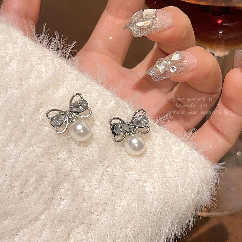 Exquisite Zircon Bow & Pearl Earrings - S925 Silver, Versatile Luxury for Women