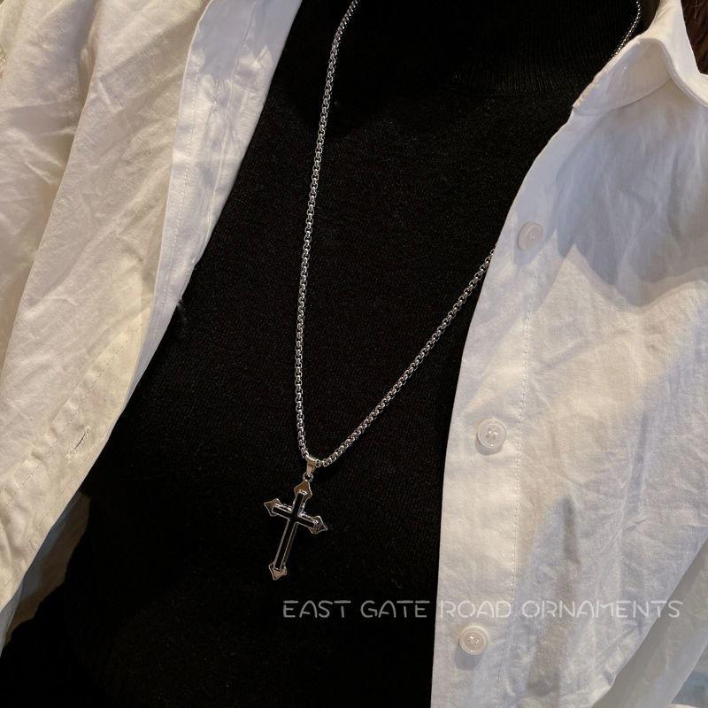 Trendy Harajuku Hip-Hop Titanium Steel Cross Pendant Necklace for Men.
