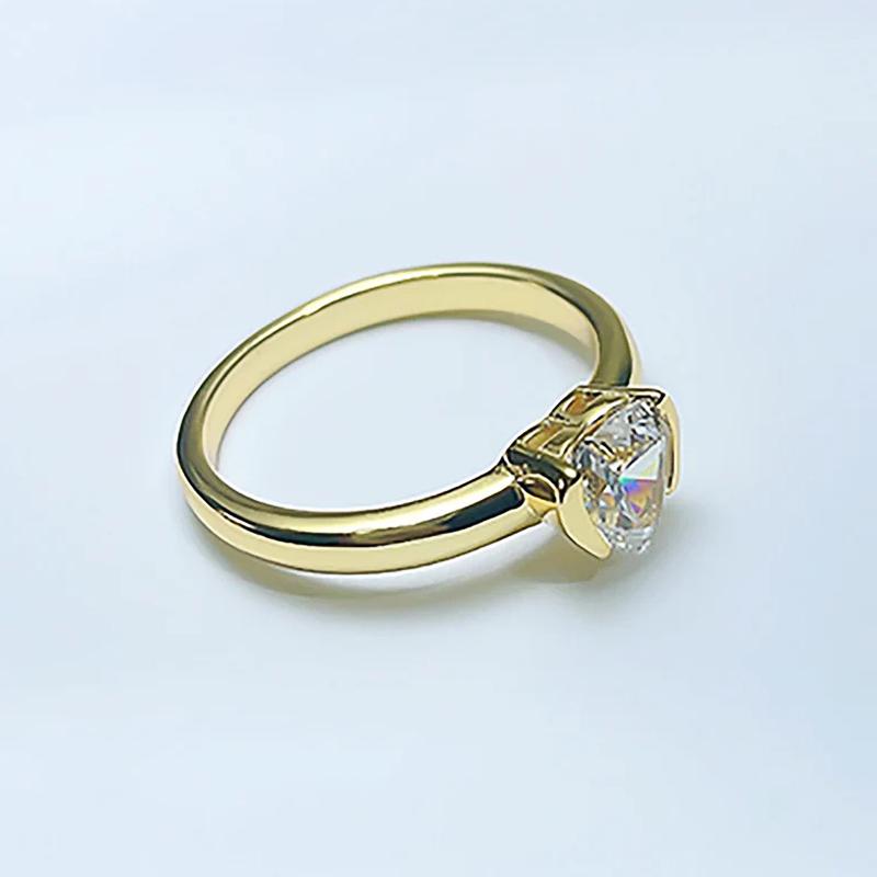 Huirtan Chic Heart Cubic Zirconia Women Rings Gold Color Statement Girls Finger Accessories Love Proposal Engagement Jewelry