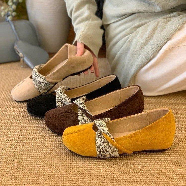 Vintage Mary Jane Shoes Women's 2025 Spring New French Temperament Suede Round Head Shallow Mouth Ballet Single Shoes with Skirt