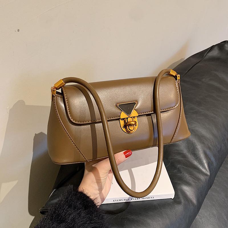 

French Designer Women s Handbag 2023 New Autumn Winter High Fashion Small Square Bag Simple Shoulder Bag коричневий
