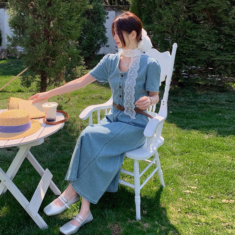 

Женское модное джинсовое платье с V-образным вырезом и приталенным силуэтом - Дизайн лета 2025 DJ6836 M (95-110 Jin)