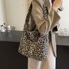 Large Capacity Leopard Print Commuter Shoulder Bag Women's Underarm Bag Tote Bag