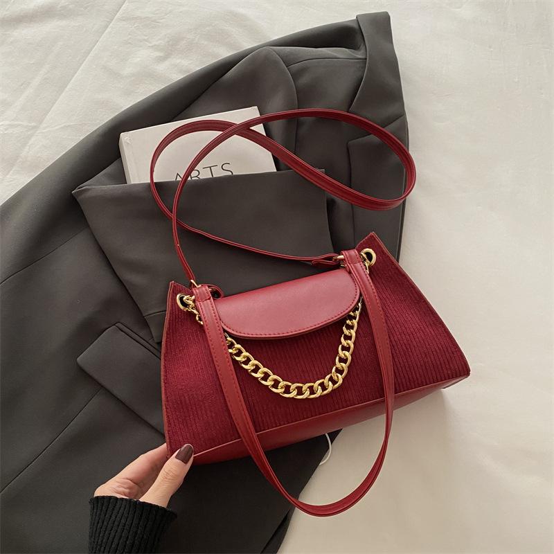 Underarm high-end bag women s 2025 new trendy fashion small square bag simple and versatile messenger красный 2561₽