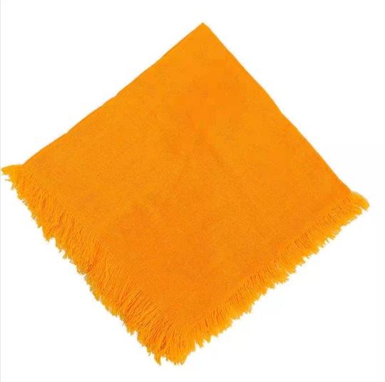 

Среднего и пожилого возраста женский головной платок трудовая страховка квадратный шарф выступление рабочий шарф теплый квадратный ветрозащитный оптом этнический ветер вышивка золотисто-желтый