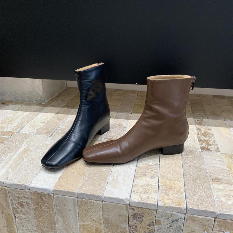 Niche square head short boots women's 2025 new Korean version flat-bottomed thin boots retro Chelsea boots Martin boots
