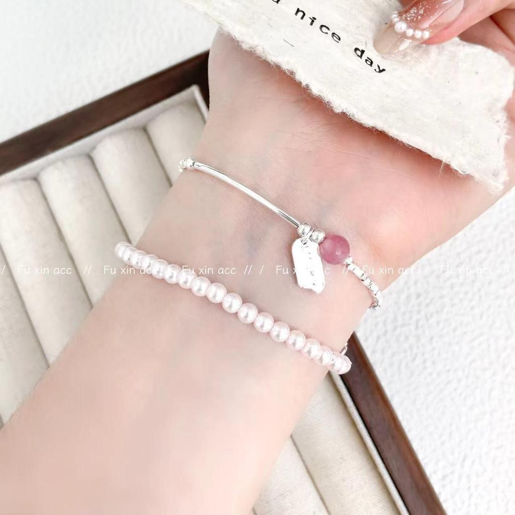 Exquisite Silver Star Bracelet for Women: Light Luxury, Niche Pearl Beads & Square Design