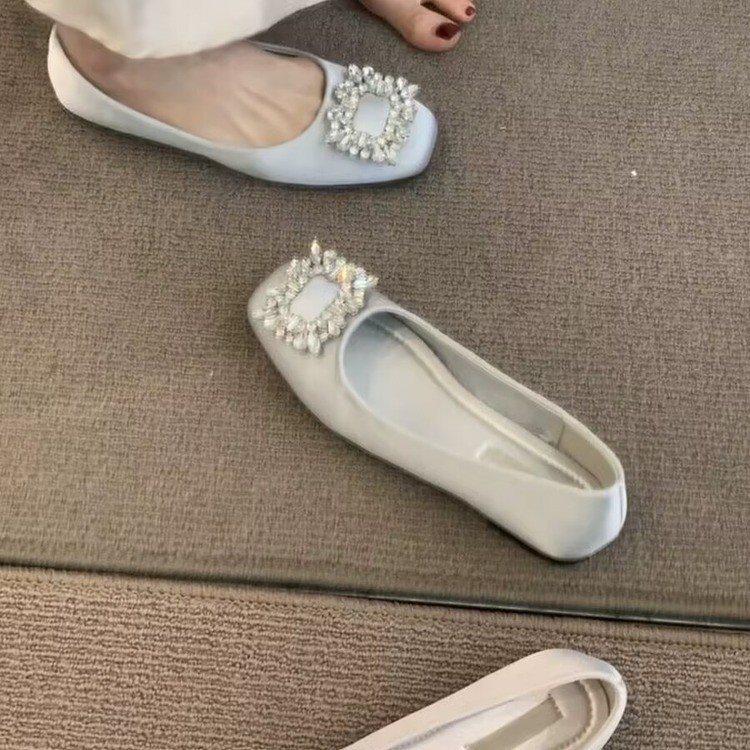 Square buckle ladle shoes women's commuting versatile single shoes French rhinestone shallow mouth flats 2025 new spring and autumn one-pedal