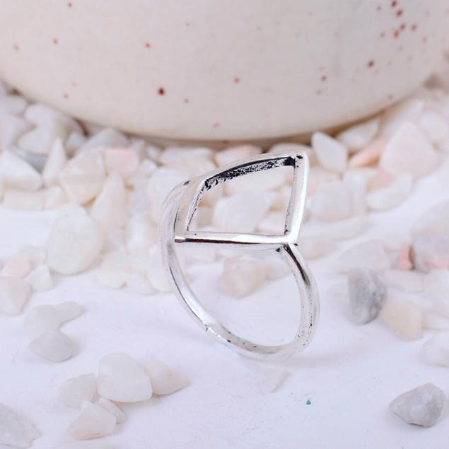 Open Diamond Shaped Ring, Geometric Minimalist Ring, Oxidized Silver Rhombus Jewelry, Contemporary Statement Gift, Dainty Stacking Ring