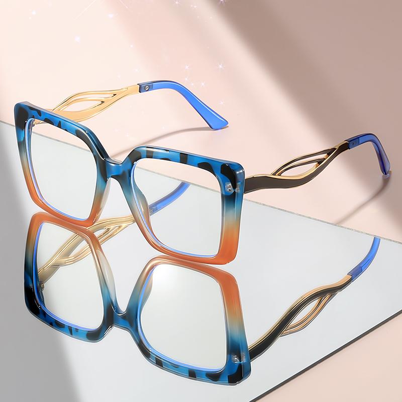 

The new large-framed flat lens features a high-end metal temple design and is suitable for daily wear and street photography