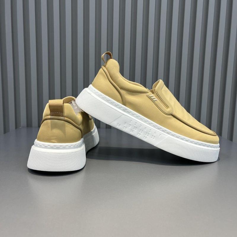 Fashion Summer New Men Ice Slip-On Casual Shoes Loafers Ultra-light Breathable Man Canvas Shoes Fashion Low-top Sneakers Footwear Hombre