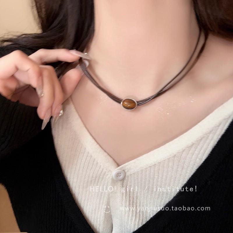 Autumn and winter Maillard tiger's eye stone beaded necklace femininity high-end sweater chain retro simple accessories