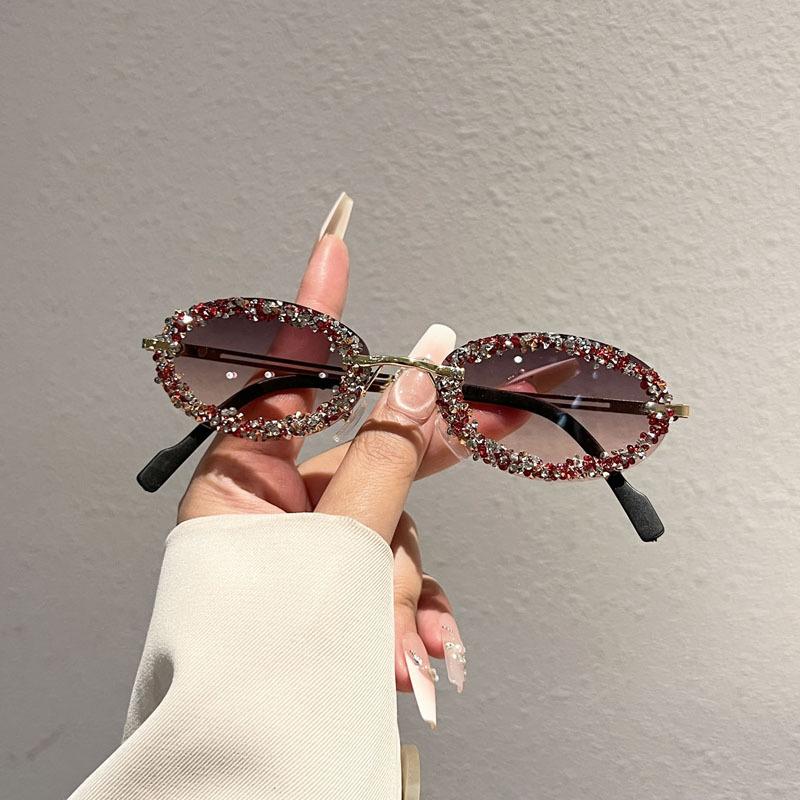 Oval Frame Metal Diamond-Encrusted Sunglasses Women S Street Photography High-End Glasses Fashion Trend Sunglasses