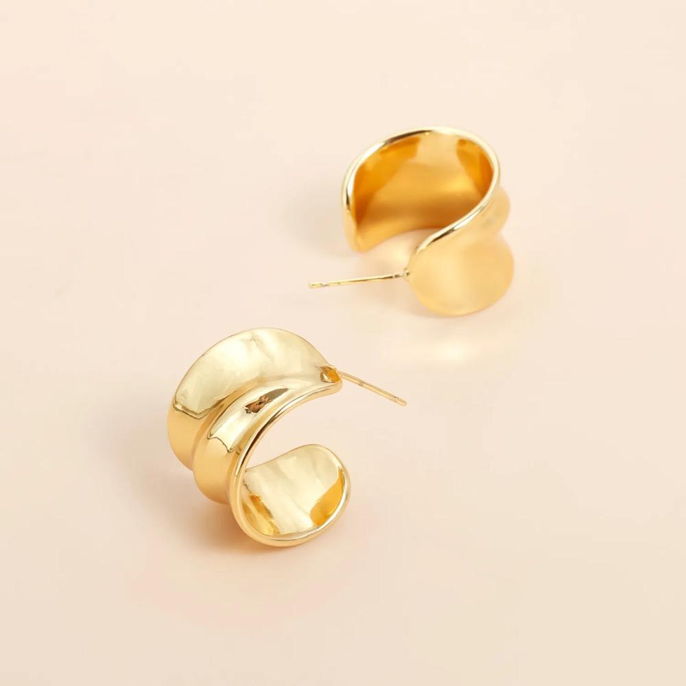 Luxury Metal C-shaped Women's Earrings, Simple Gold Pleated Geometric Irregular Earrings, Fashionable Jewelry Gifts