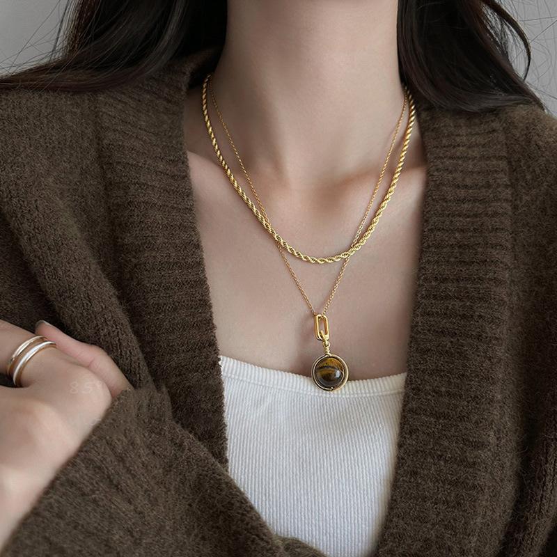 Autumn and winter retro coffee color tiger's eye stone pearl necklace temperament collarbone chain Maillard necklace women