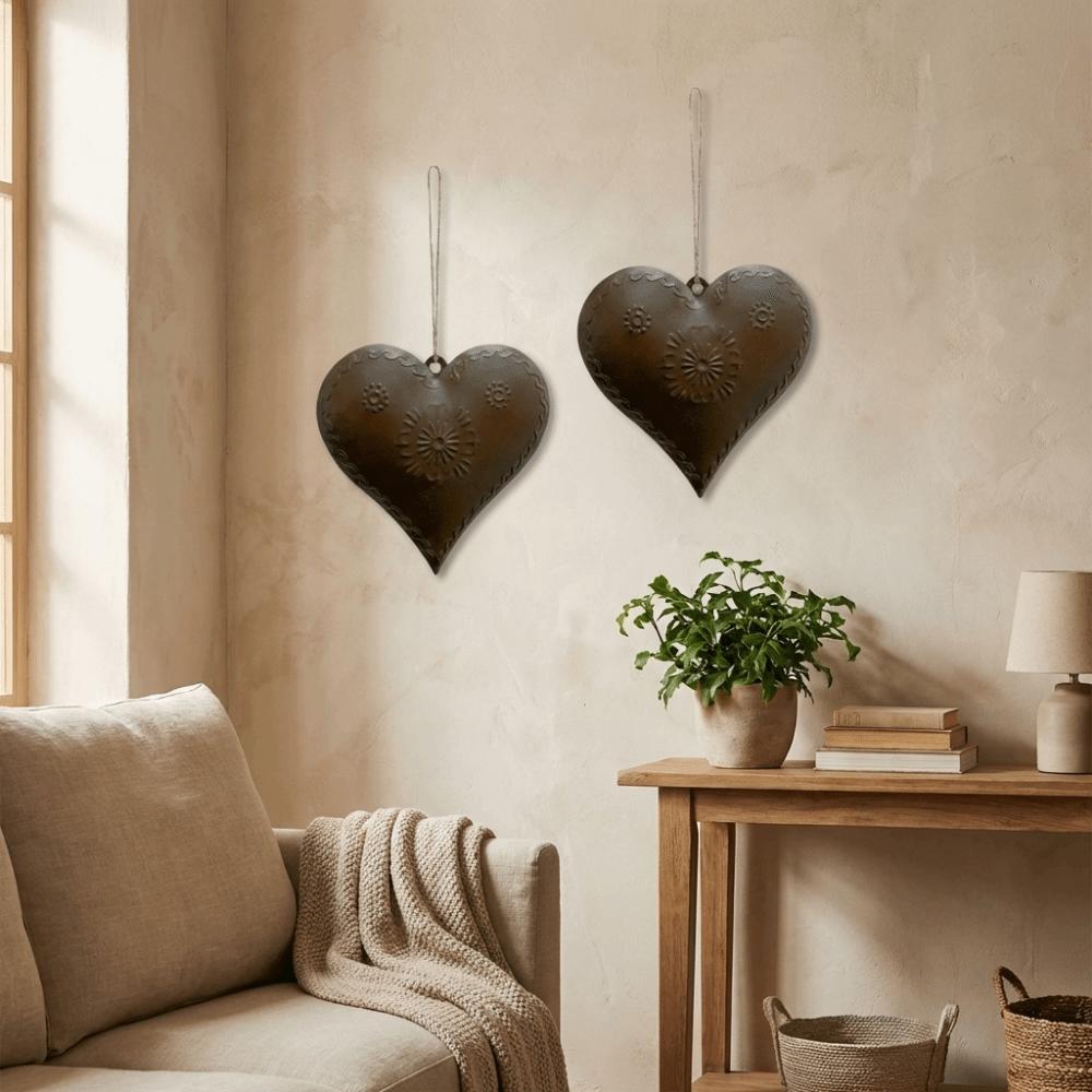2PCS Vintage Metal Heart Pendant Iron Wall Decor Durable Heart Shaped Ornament  Outdoor