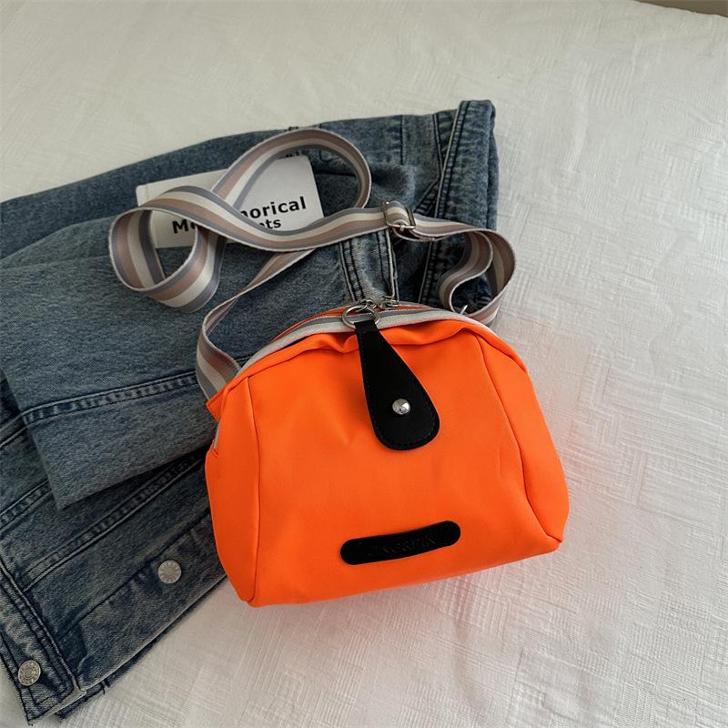 

Весенне-летняя женская сумка, повседневная и красивая, модная, повседневная, новая сумка через плечо, женская боковая сумка, женская персонализированная маленькая круглая сумка