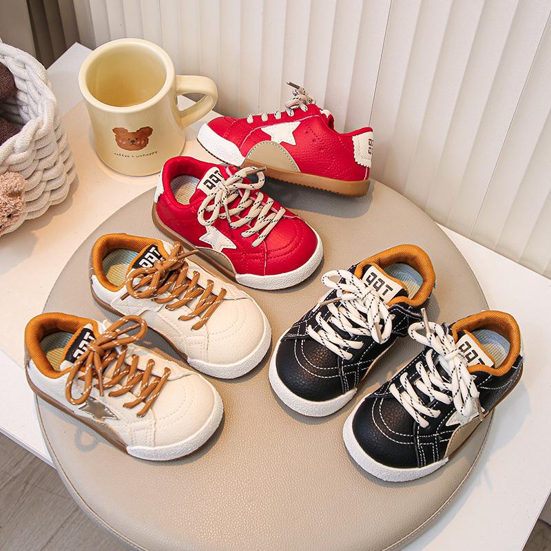 2025 Autumn/Winter Girls' Star Sports Shoes: Soft, Non-Slip, Casual Footwear for Medium and Large Kids