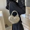 Torebki na ramię Love Heart Shape Crossbody dla kobiet Nowe torebki na ramię ze skóry syntetycznej Modny łańcuszek Designerski luksusowy srebrny