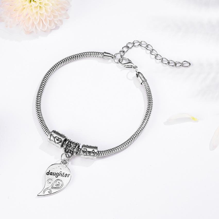 Retro Carved Peach Heart Couple Bracelet Set – Fashion Love Jewelry