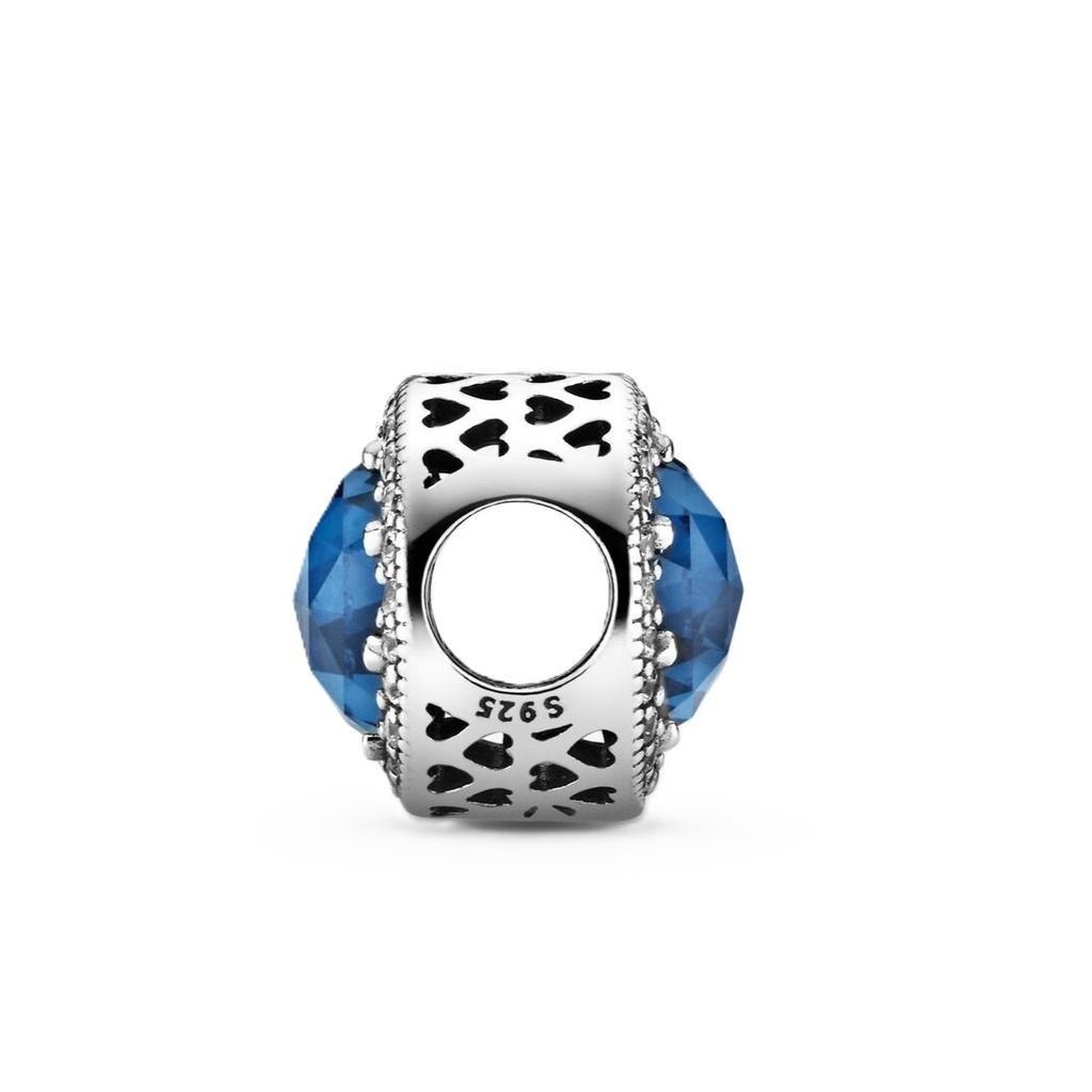 Pandora Berloque Corações Radiantes Com Cristal Azul E Zircônia Cúbica Transparente P-791725NMB Para Mulheres