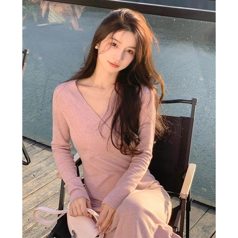 Pink v-neck knitted long-sleeved dress for women's spring waist and thin temperament gentle wind long bottom skirt