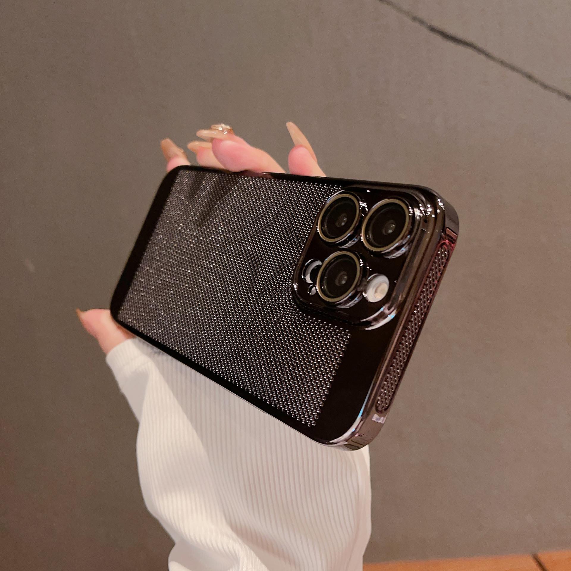 

Теплоотвод и воздухопроницаемость Подходит для чехла для мобильного телефона iPhone 16 Гальванизированный Apple 15 Противоударный 14 ProMax Защитный чехол 13 iPhone15plus чёрный