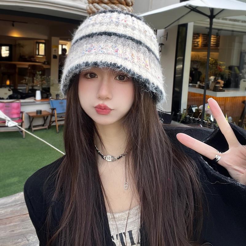 Contrast color splicing plush knitted hat women's new autumn and winter fashion temperament show face small ear protectors wool bucket hat
