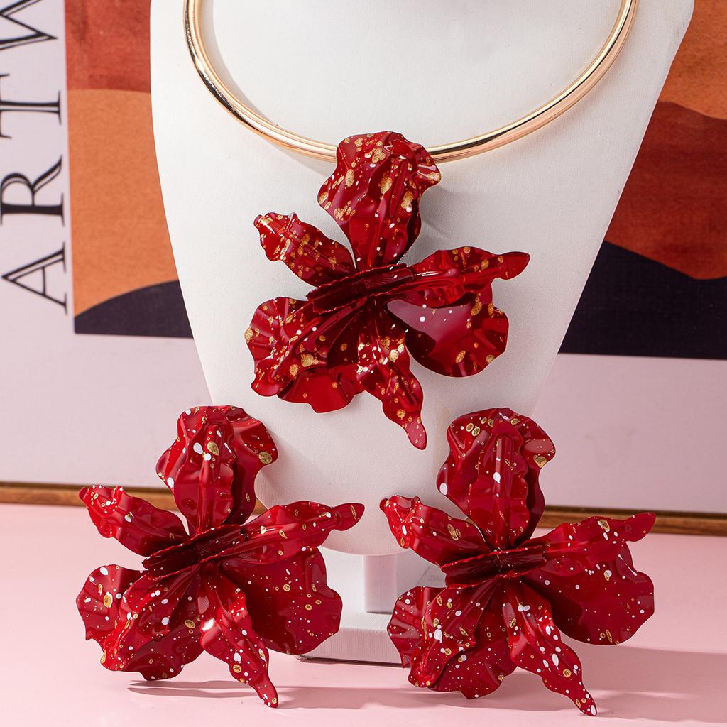 Personalized Exaggerated Flower Pendant Collar Earrings Set Women'S Fashion Street Shot Irregular Petal Jewelry