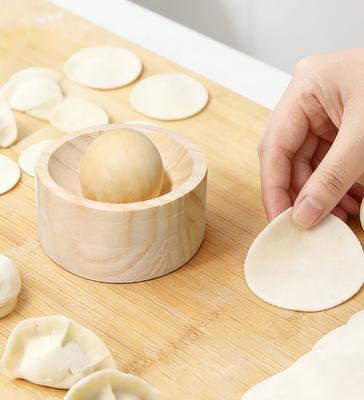 Prensa de Masa para Empanadillas de Madera con Bola y Base, Set Pequeño de 38 Piezas para Hacer Envolturas Caseras para Empanadillas