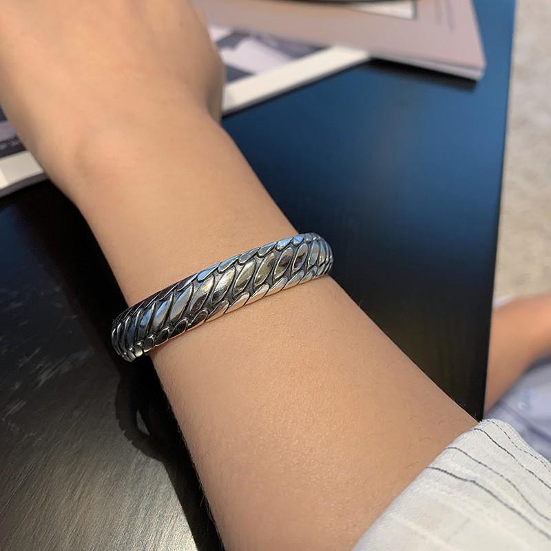 Retro Hip Hop Tire Tread Bangle: Women's Trendy Thai Silver Open Bracelet