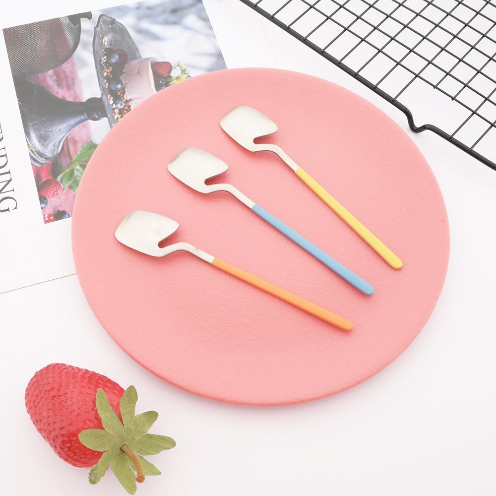 Newest Orange Silver 304 Stainless Steel Dinnerware High Quality 24Pcs Cutlery Set Matte Blue Flatware Knife Fork Spoon Hanging Tableware Set