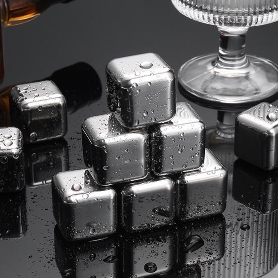 Pietre da Whiskey in Acciaio Inossidabile Raffreddatori Riutilizzabili per Bevande Non Diluenti e Lavabili in Lavastoviglie Cubetti di Ghiaccio Metallici per Whiskey Raffreddatore per Vino Strumento da Bar