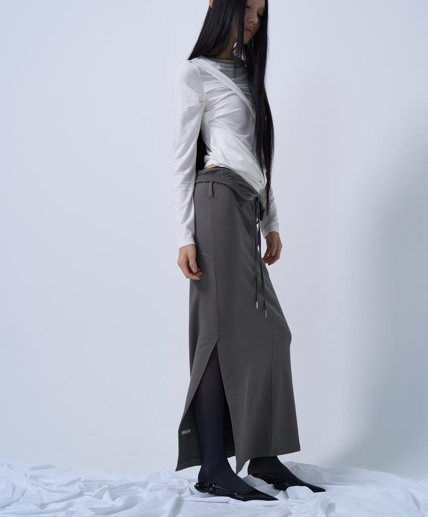 ZIZEMUSEUM Twist Drape Long Sleeve Top (White)