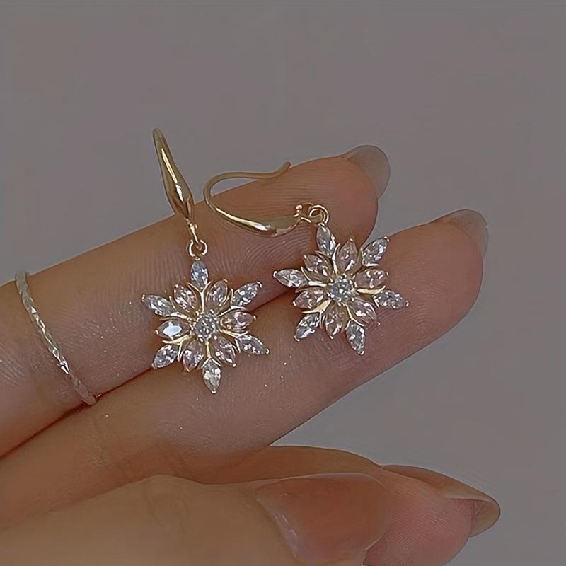Temu Stylish Snowflake Christmas Earrings – European & American Women's Fashion