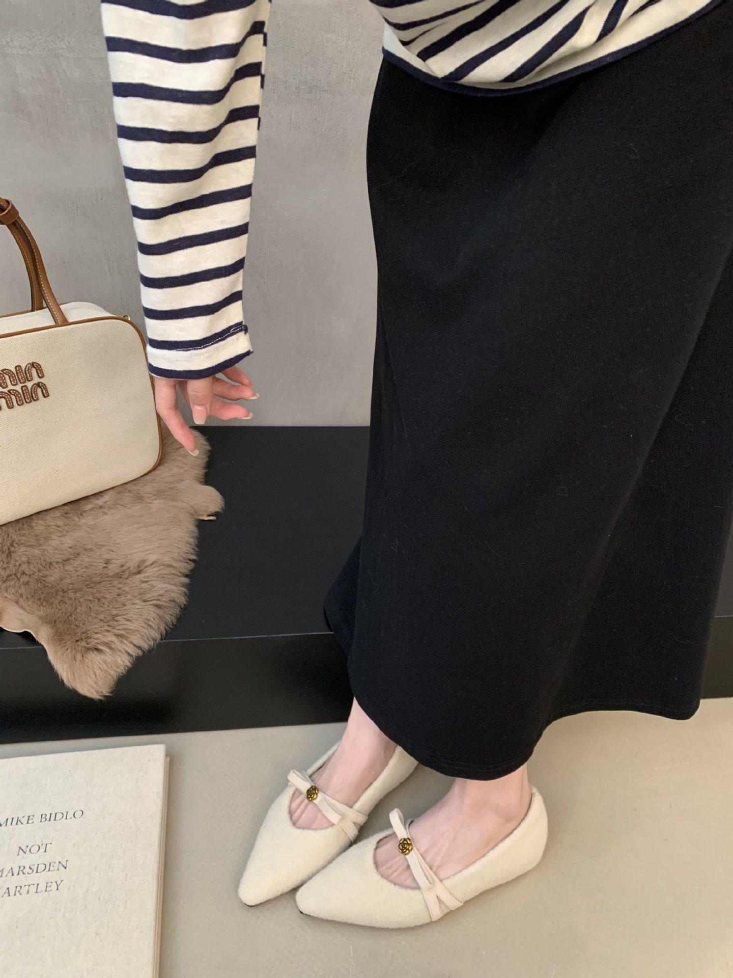 

2025 autumn new pointed head with bow inner height commuting temperament women s single shoes 39