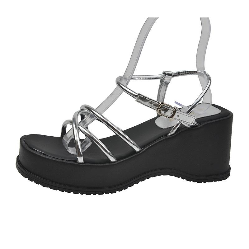 

Корейская версия женских повседневных сандалий на платформе 35 серебряный