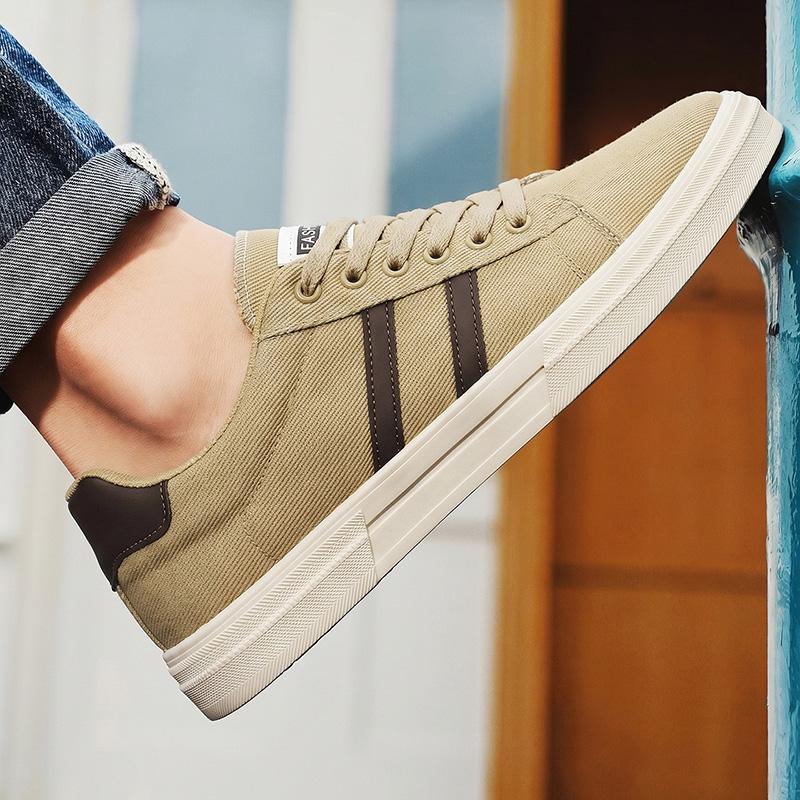 New Men's Classic Four Seasons Fashion Low Top Skateboarding Shoes Comfortable Soft Sole Sneakers