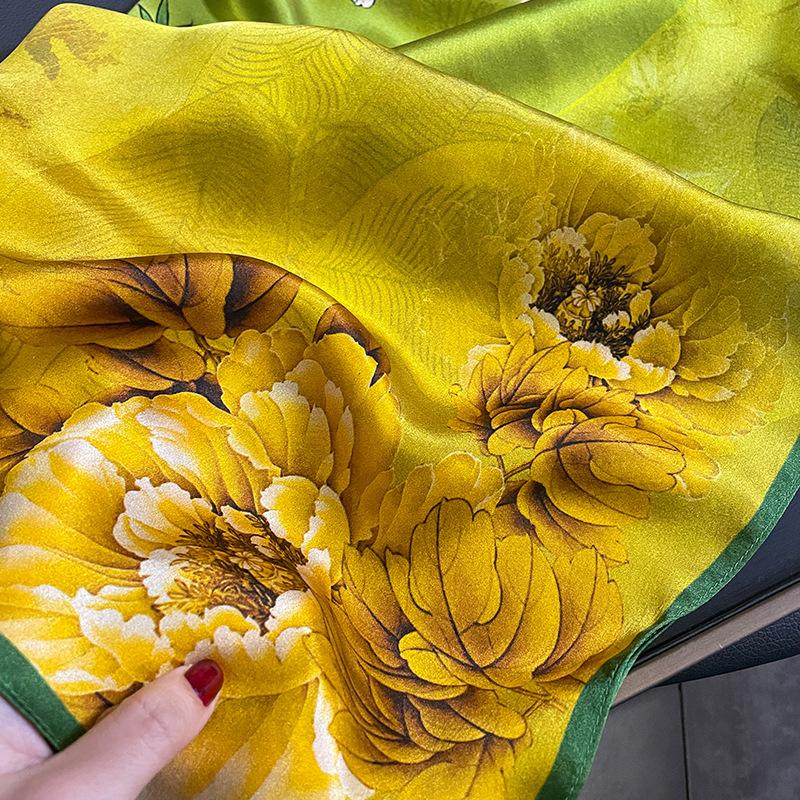 Printed Silk Scarf Women's New Peony Flower Korean Version Spring and Autumn New Silk Square Scarf Mulberry Silk Autumn and Winter Warm Scarf