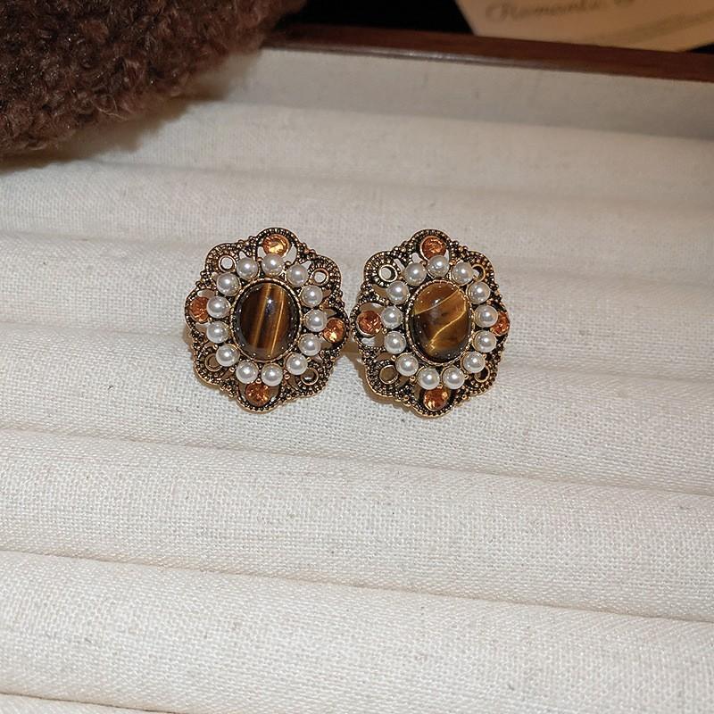 Tiger's eye geometric round earrings Maillard style stud earrings niche design earrings