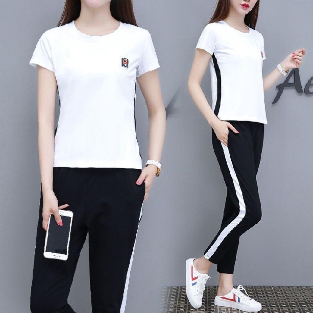 Women's Loose Fit Two-Piece Tracksuit Short Sleeve T-Shirt Elastic Waist Ankle Pants Casual Matching Outfit Set