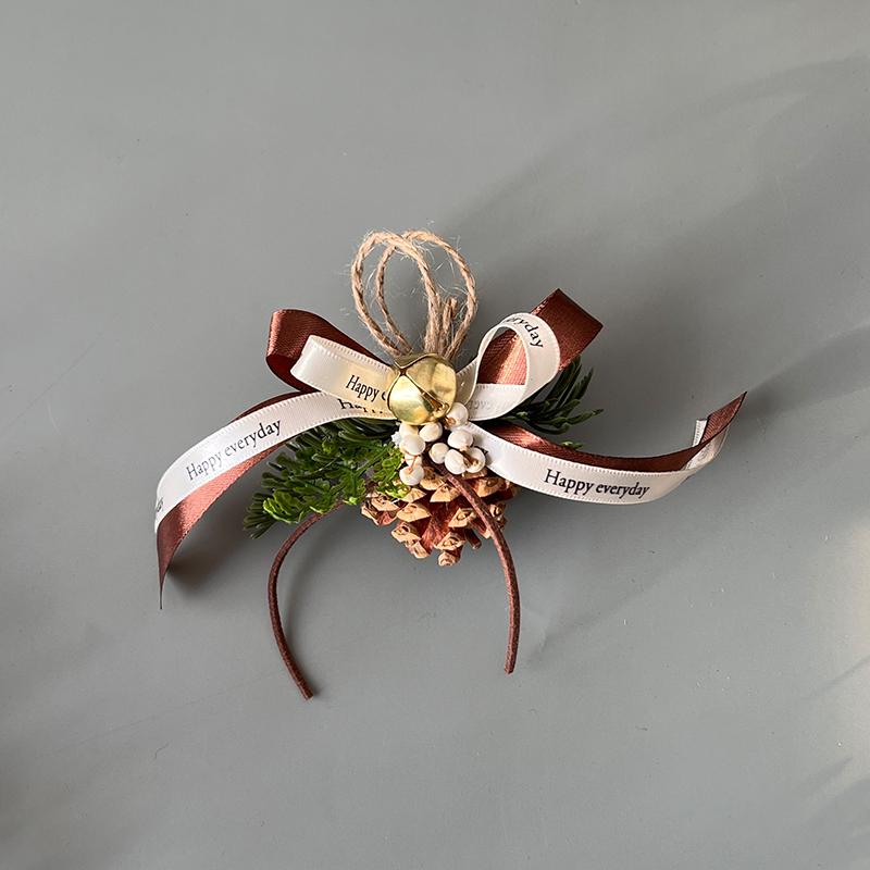 

Набор для изготовления рождественских украшений своими руками с колокольчиками, бантами, сосновыми иголками, шишками и корицей