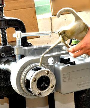 Threading dies for manual pipe threader and portable pipe threader